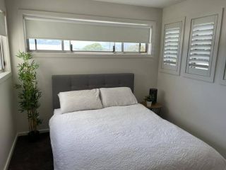 Flynns executive coastal home with pool Guest house, Port Macquarie - 1
