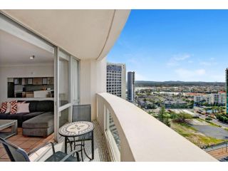 Focus Apartments Beachfront Apartment with Ocean Views Apartment, Gold Coast - 4