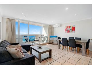 Focus Apartments Beachfront Apartment with Ocean Views Apartment, Gold Coast - 2