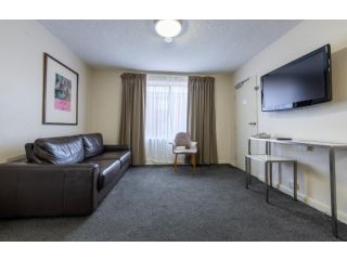 Forrest Hotel & Apartments Aparthotel, Canberra - 3