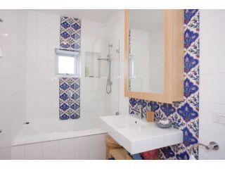 Four Kings 6 Guest house, Anglesea - 3
