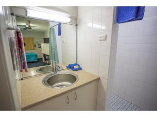 Fourth Ave Motor Inn Hotel, Mount Isa - 3