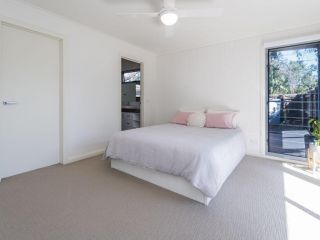 FREDAS COASTAL RETREAT LINEN AND WIFI INCLUDED Surf Side Guest house, Inverloch - 5