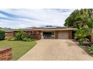 Freshly revovated Dog Friendly House walking distance to Waterfront! Guest house, Bellara - 2