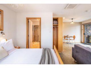 Freycinet Stone Studio 7 - Quartz Apartment, Coles Bay - 3