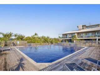 Fuller Holidays- Lot 7 - Byron Beach Apartment with Pool Apartment, Byron Bay - 1