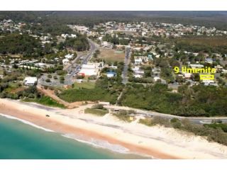 Fullerton - Rainbow Beach - Only a Short Walk to Patrolled Beach Guest house, Rainbow Beach - 5