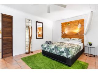 Funky, Central Studio Apartment, Noosa Heads - 2