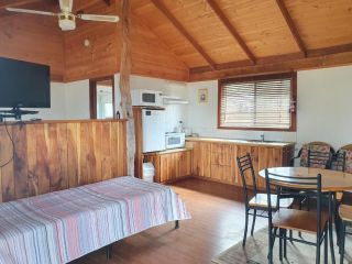 Gaddleen Grove Cottages Farm stay, Wodonga - 4