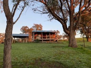 Gaddleen Grove Cottages Farm stay, Wodonga - 2