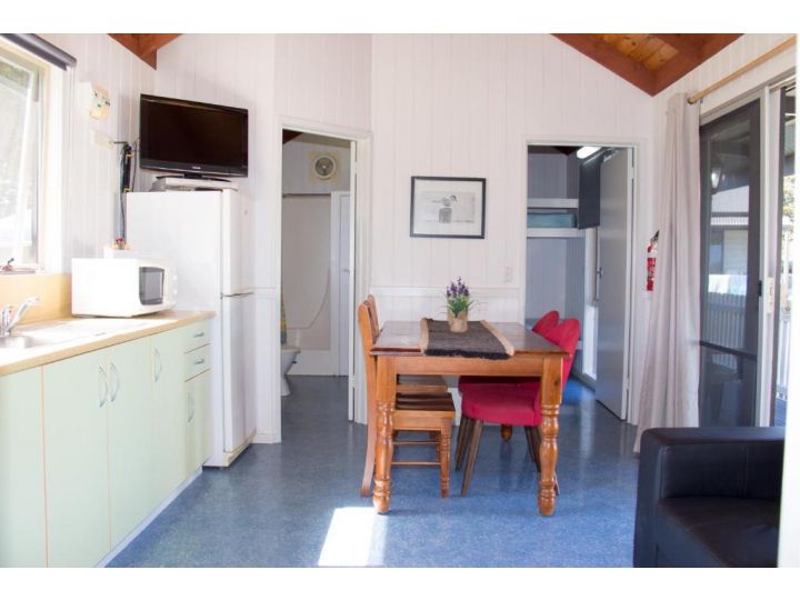 Gardens Caravan Park Campsite, Port Fairy - imaginea 7