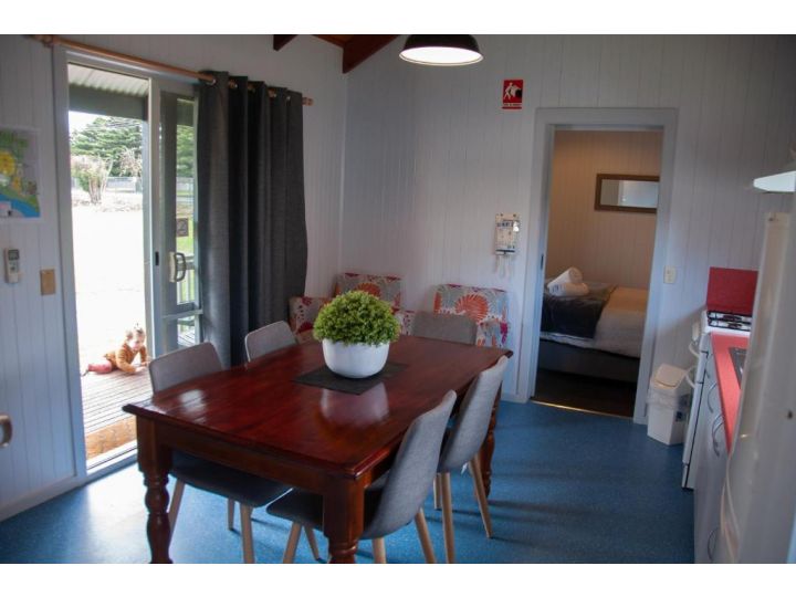 Gardens Caravan Park Campsite, Port Fairy - imaginea 3