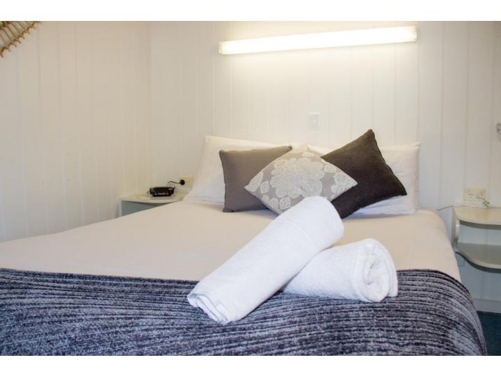 Gardens Caravan Park Campsite, Port Fairy - imaginea 9