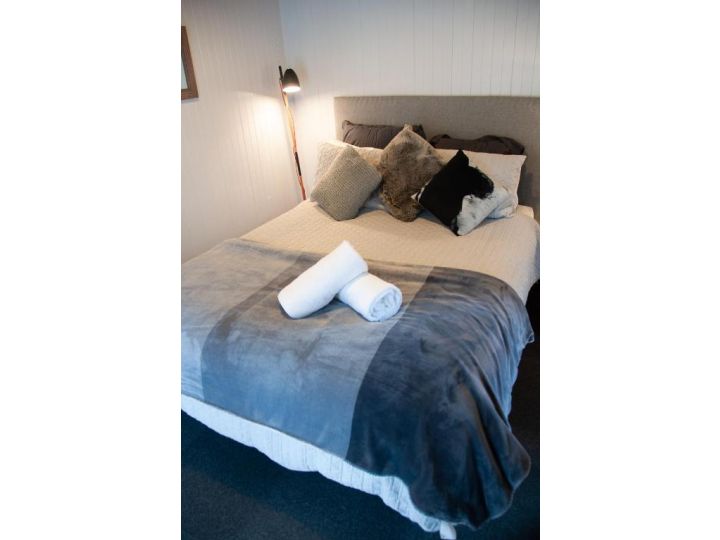 Gardens Caravan Park Campsite, Port Fairy - imaginea 5