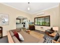Summerfield Cottage - Hunter Valley, renovated House in central North Rothbury Guest house, Branxton - thumb 3