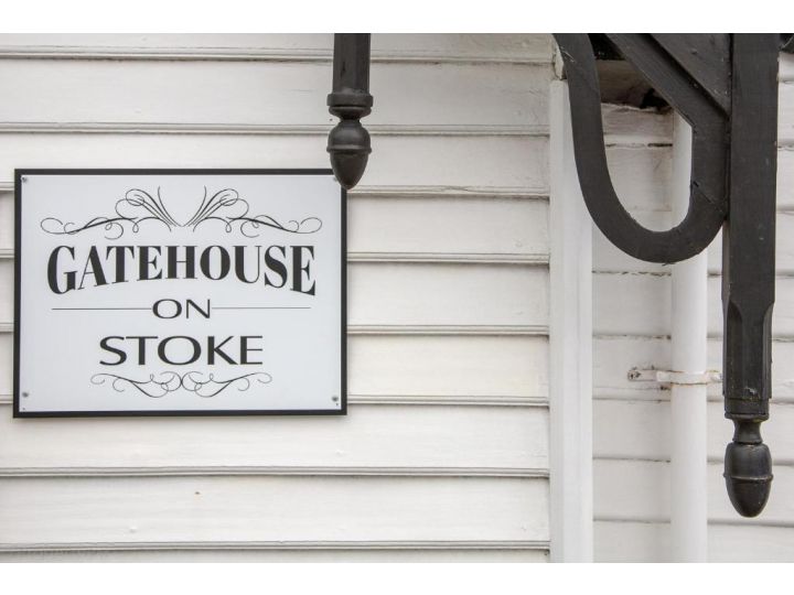 Gatehouse on Stoke Guest house, New Town - imaginea 19