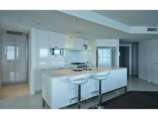 HR Surfers Paradise - Apartment 4204 Apartment, Gold Coast - 2