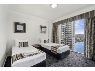 Chevron Renaissance - HR Surfers Paradise Apartment, Gold Coast - 4