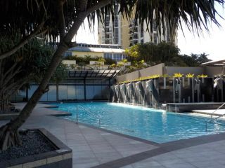 Circle on Cavill - HR Surfers Paradise Apartment, Gold Coast - 5