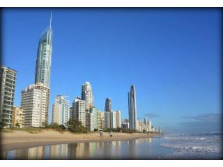 Moroccan Resort - HR Surfers Paradise Apartment, Gold Coast - 3