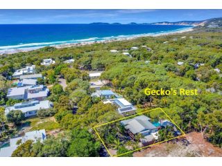 Gecko's Rest - Rainbow Shores, Executive Beach House, Pet Friendly, Pool, Wi-fi Guest house, Rainbow Beach - 1