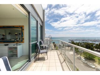 Geelong Waterfront Penthouse Apartment Apartment, Geelong - 1