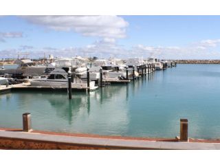 Geraldton Holiday Unit with free Netflix Apartment, Geraldton - 2
