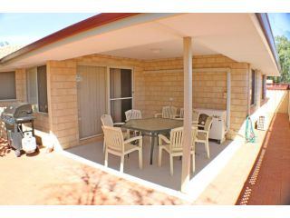 Geraldton Luxury Vacation Home with free Netflix Guest house, Geraldton - 1