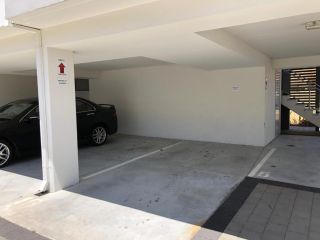 Gerring Court with Free Parking Apartment, Perth - 1