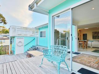 Gert by Sea at Hyams Beach 4pm Check Out Sundays Guest house, Hyams Beach - 1