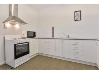 Getaway Villas Unit 38-11 - 1 Bedroom Self-Contained Accommodation Villa, Exmouth - 3
