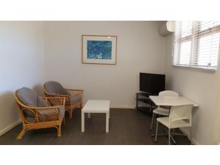 Getaway Villas Unit 38-11 - 1 Bedroom Self-Contained Accommodation Villa, Exmouth - 1
