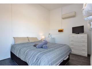 Getaway Villas Unit 38-9 - 1 Bedroom Separate Private Bathroom Villa, Exmouth - 2