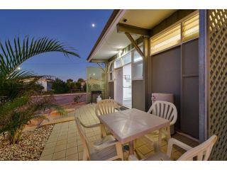 Getaway Villas Unit 38-10 - 2 Bedroom Self-Contained Accommodation Villa, Exmouth - 2