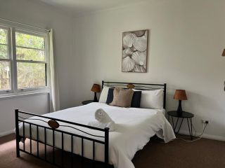 Giants Table and Cottages Hotel, Tasmania - 3