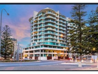 Glenelg Getaway 3 bedroom apartment when correct number of guests are booked Apartment, Glenelg - 1