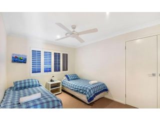 Gold Coast Beachfront Mansion Guest house, Gold Coast - 4