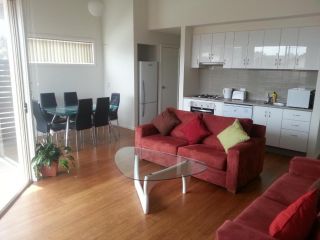 McKillop Geelong by Gold Star Stays Apartment, Geelong - 4