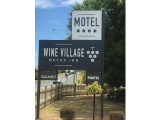 Wine Village Motor Inn Hotel, Rutherglen - 4
