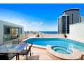 Golden Gate Rooftop Penthouse - QSTAY Apartment, Gold Coast - thumb 16