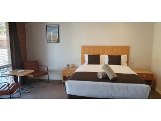 Golden Reef Motor Inn Hotel, Bendigo - 2