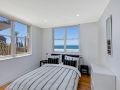 Golden Sands 1 - Absolute Beachfront Apartment, Blue Bay - thumb 6