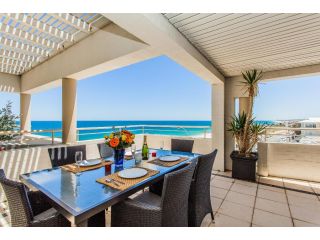 Golden Sands Beach Apartment Apartment, Perth - 2