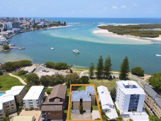 Golden Shores Unit 1, 21 Landsborough Parade Apartment, Caloundra - 3