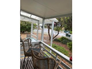 Goolwa Wine Time on Rosemary - 3-4 bedroom shack Guest house, Goolwa South - 5