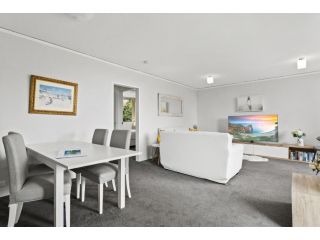 Gorgeous 2-Bed Apartment with Pristine Views Apartment, Sydney - 3