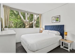 Gorgeous 2-Bed Apartment with Pristine Views Apartment, Sydney - 4