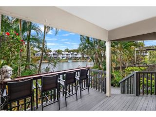 Gorgeous 3BR Noosa Property On The Water - Central Location With WIFI & Pool Guest house, Noosaville - 1