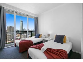 Gorgeous Chevron Renaissance Apartment Apartment, Gold Coast - 5