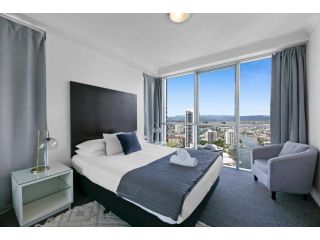 Gorgeous Chevron Renaissance Apartment Apartment, Gold Coast - 1